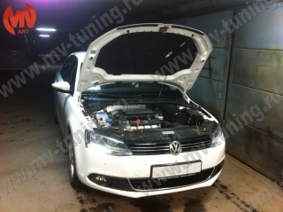 Упор капота VW Jetta VI (2010-2017)