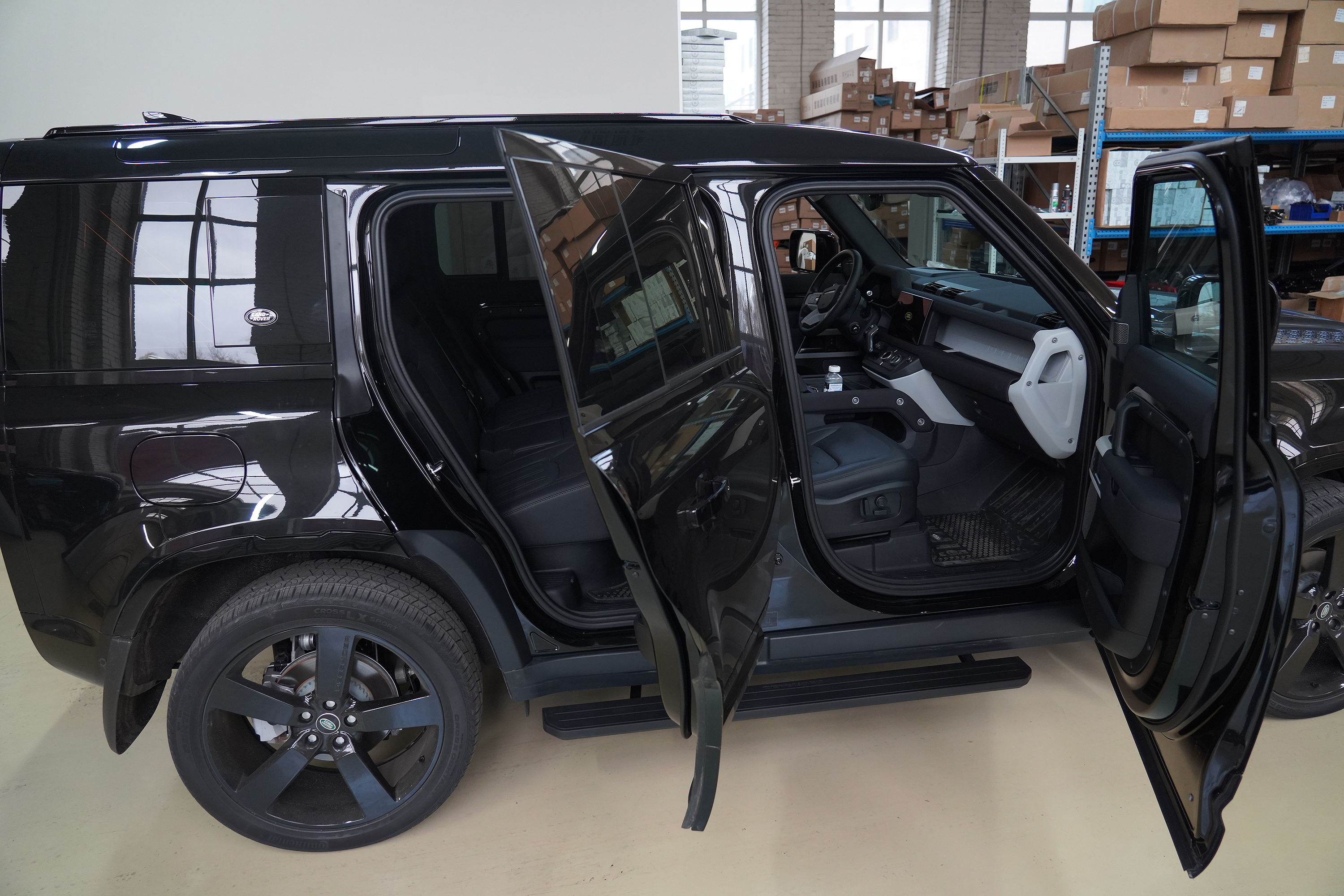 Электрические Пороги ATS для Range Rover Defender 110 (2019-2024) под оригинал
