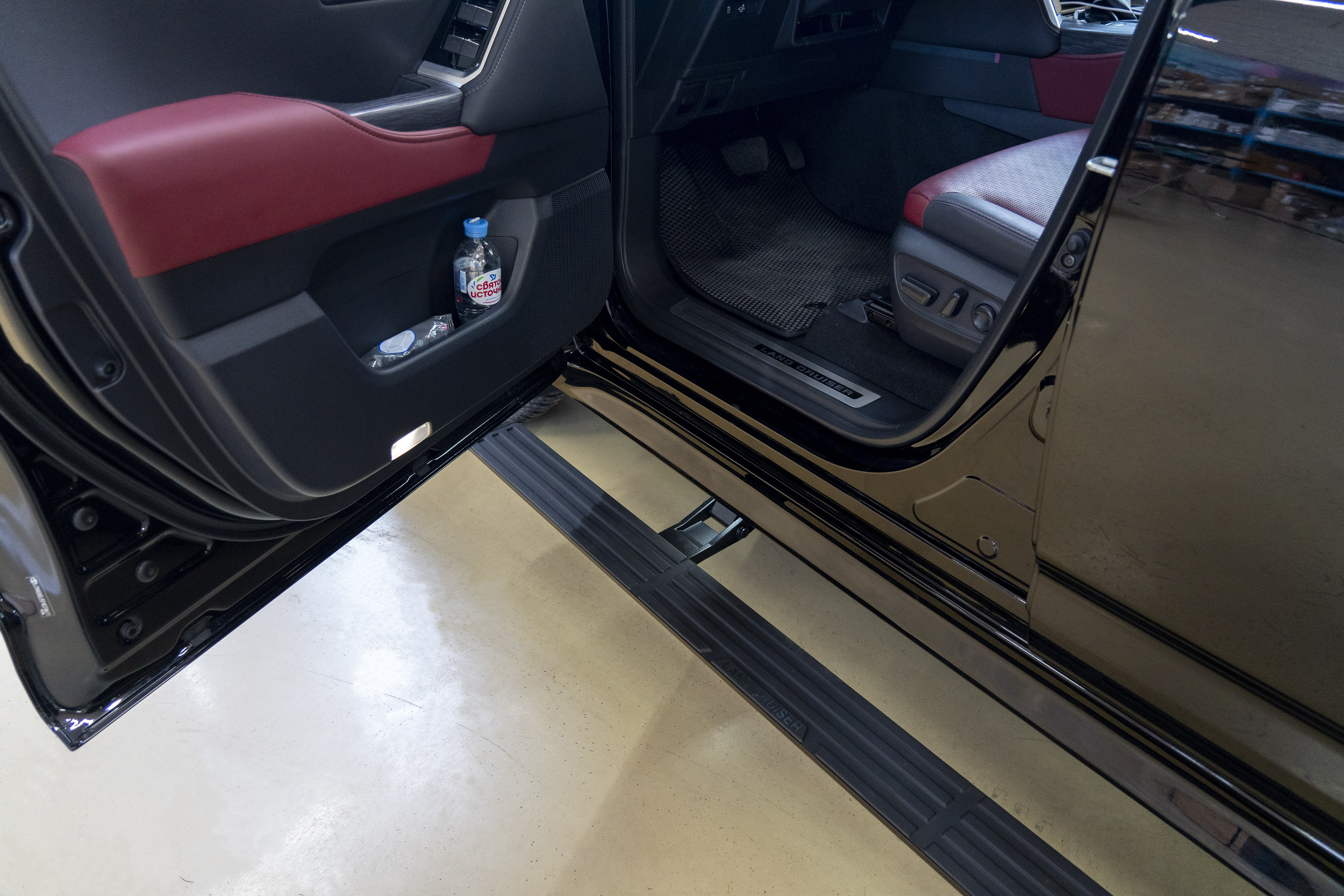 Электрические Пороги ATS для Toyota Land Cruiser LC300 (black)