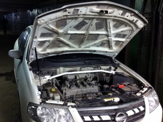 Упор капота Nissan Almera Classic (2006-2013)
