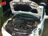 Упор капота двойной для Nissan Tiida (2004-2014)