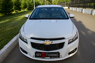 Реснички на фары Chevrolet Cruze var №1 фигурные (2008-2014) + УСТАНОВОЧНЫЙ КОМПЛЕКТ