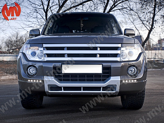Реснички на передние фары Mitsubishi Pajero IV 4 (2006-2015) + УСТАНОВОЧНЫЙ КОМПЛЕКТ