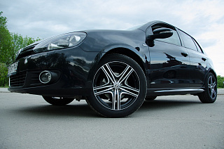 Пороги R-Line VW Golf VI (2008-2012) + УСТАНОВОЧНЫЙ КОМПЛЕКТ
