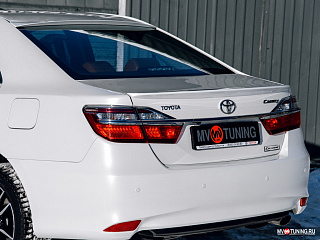 Козырек на стекло Toyota Camry V50 / V55 (2012 - 2018) + УСТАНОВОЧНЫЙ КОМПЛЕКТ