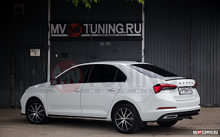 SILVER. Имитация насадок глушителя RS Style крашенные для Skoda Rapid II Gen (2020 - н.в.)