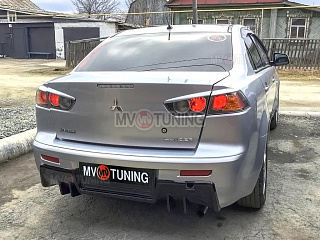 Накладка на задний бампер в стиле EVO  var №2 Mitsubishi Lancer X (2007-2016)