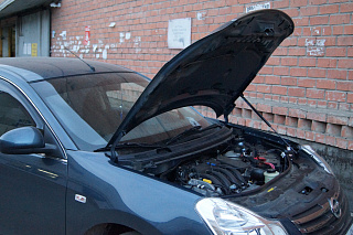 Упор капота Nissan Almera III (2013-)
