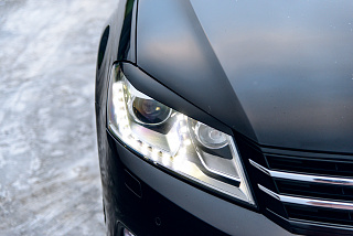 Реснички на фары VW Passat B7 (2010-2015) + УСТАНОВОЧНЫЙ КОМПЛЕКТ