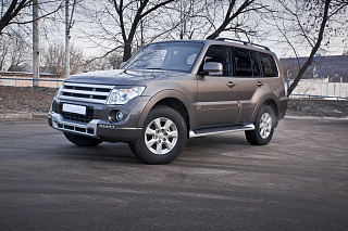 Решетка Радиатора var №3 Mitsubishi Pajero IV 4 Broomer Design (2006-2015)