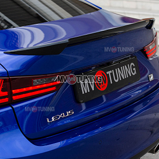 BLACKOUT EDITION. Спойлер крашенный Черный глянец на крышку багажника Lexus IS 3(III) (2013 - 2020) + УСТАНОВОЧНЫЙ КОМПЛЕКТ