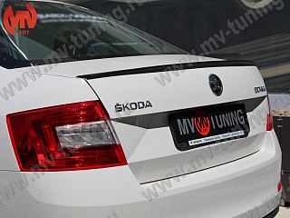 BLACKOUT EDITION. Лип спойлер крашенный Черный глянец Skoda Octavia III A7 (2013 - 2023) + УСТАНОВОЧНЫЙ КОМПЛЕКТ