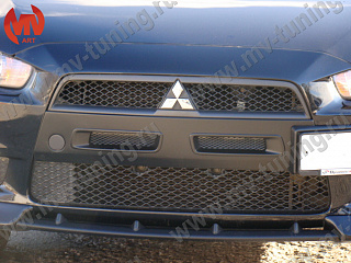 Зубатка - вставка между передними клыками Mitsubishi Lancer X (2007-2010)