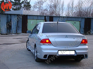 Задний бампер Mitsubishi Lancer 9 IX в стиле EVO (2003-2009)