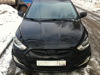 Крашеный комплект. Реснички на фары var №1 Hyundai Solaris (2010-2013) Цвет Черный MZH + УСТАНОВОЧНЫЙ КОМПЛЕКТ