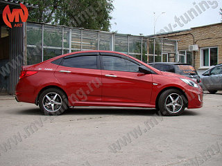 Пороги Hyundai Solaris (2010-2016) + УСТАНОВОЧНЫЙ КОМПЛЕКТ