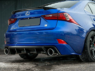 BLACKOUT EDITION. Спойлер крашенный Черный глянец на крышку багажника Lexus IS 3(III) (2013 - 2020) + УСТАНОВОЧНЫЙ КОМПЛЕКТ