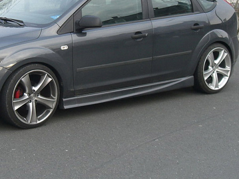 Пороги "Lord" Ford Focus 2 3-5D (2004-2011) + УСТАНОВОЧНЫЙ КОМПЛЕКТ