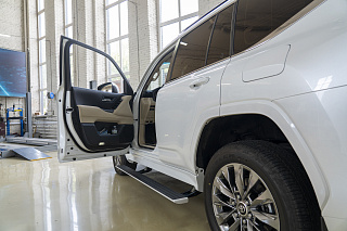 Электрические Пороги ATS для Toyota Land Cruiser LC300 (white)