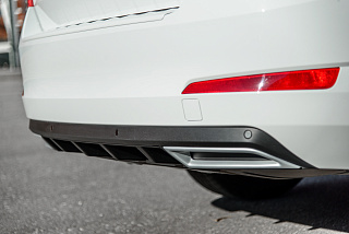 Snow Silver. Имитация насадок глушителя Skoda Octavia III A7 (2013 - 2023) крашенные
