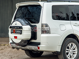Бокс запасного колеса Mitsubishi Pajeo 4 IV 2006 - 2015 до последнего рестайлинга (покрашеный в коллерый цвет) M313863 ***