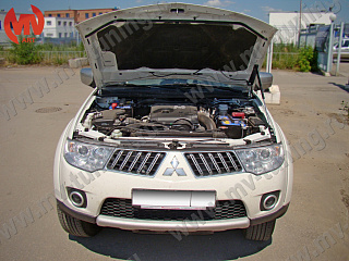 Упор капота Mitsubishi Pajero Sport (2nd generation) (2008-2015)