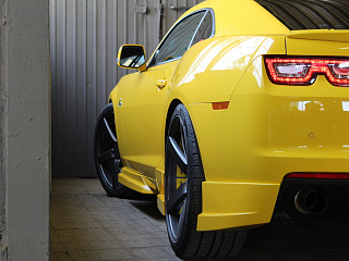 Накладки на задний бампер(2 шт) Chevrolet Camaro SS, RS (2009-2012)