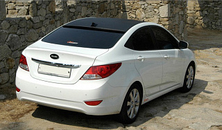 Козырек на стекло Hyundai Solaris (2010-2016) + УСТАНОВОЧНЫЙ КОМПЛЕКТ