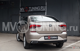 SPACE GRAY. Имитация насадок глушителя(выхлопа) крашенные для VW Polo Liftback 2020 - 2023