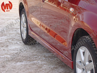 Пороги Volkswagen Polo Sedan (2010 - 2020) Текстурный Пластик + УСТАНОВОЧНЫЙ КОМПЛЕКТ
