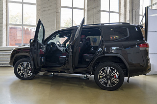 Электрические Пороги ATS для Toyota Land Cruiser LC300 (black)