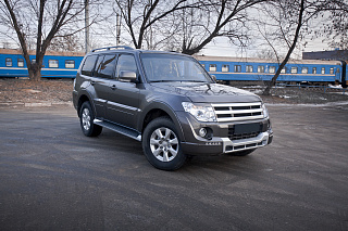 Решетка Радиатора Broomer Design var №1 Mitsubishi Pajero IV 4 (2006-2015)