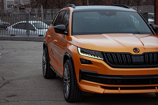 Расширители арок для Skoda Kodiaq (2016-2024) Черный глянец + установочный комплект.