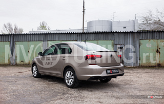 SPACE GRAY. Имитация насадок глушителя(выхлопа) крашенные для VW Polo Liftback 2020 - 2023