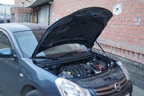 Упор капота Nissan Almera III (2013-)