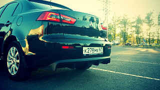 Накладка на задний бампер в стиле var №1 EVO Текстурный пластик Mitsubishi Lancer X (2007-2016)
