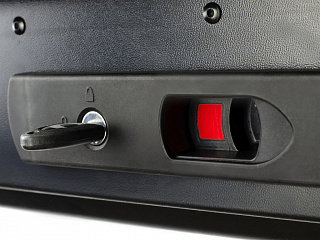 Автобокс Broomer Venture L (430л) АБС/ПММА (Белый глянец)