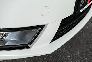 Вставки переднего бампера в стиле RS Skoda Octavia III A7 (2013-2016)