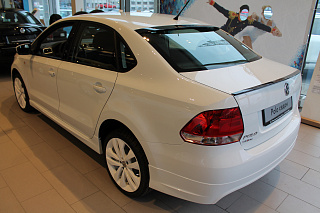 Козырек на заднее стекло VW Polo Sedan (2010 - 2020) + УСТАНОВОЧНЫЙ КОМПЛЕКТ
