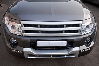 Решетка Радиатора var №3 Mitsubishi Pajero IV 4 Broomer Design (2006-2015)