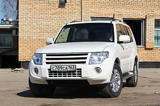 Решетка Радиатора Broomer Design var №1 Mitsubishi Pajero IV 4 (2006-2015)