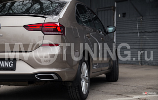 SPACE GRAY. Имитация насадок глушителя(выхлопа) крашенные для VW Polo Liftback 2020 - 2023