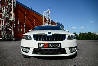 Вставки переднего бампера в стиле RS Skoda Octavia III A7 (2013-2016)