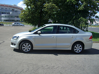 Пороги Volkswagen Polo Sedan (2010 - 2020) Текстурный Пластик + УСТАНОВОЧНЫЙ КОМПЛЕКТ